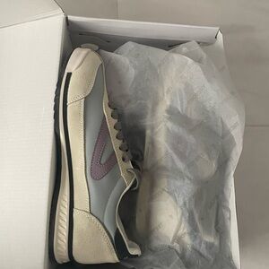 Treton sneakers. Brand new.